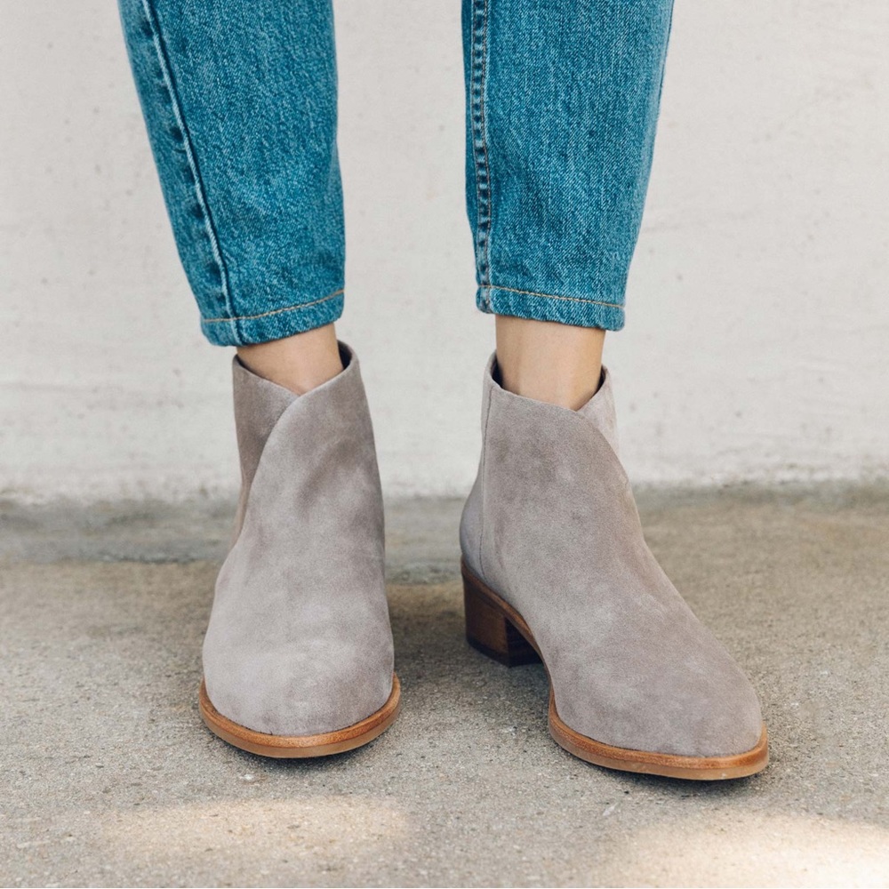 NIB Soludos Discontinued Venetian Bootie Mineral Grey Suede size 5.5